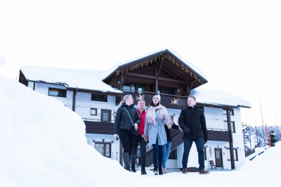 4 Luxus apartment for 6 – 12 persons (150m2). 6 bedroom each.