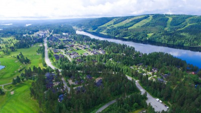 Jigikalastuksen perusteet Tahkolla jäiden lähdöstä jäiden tuloon