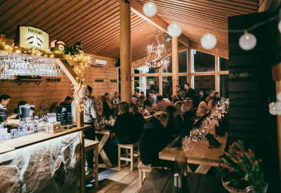 Järjestä tilaisuutesi Tahkon huipulla - Panorama Bar