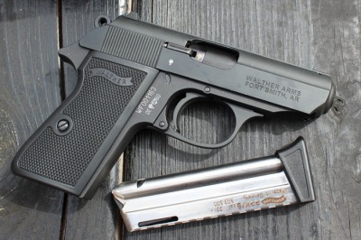 Movie guns / Elokuva aseet