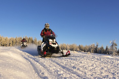 Snowmobile safari: Shooting Safari